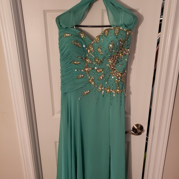 Dress - Picture 2 of 3